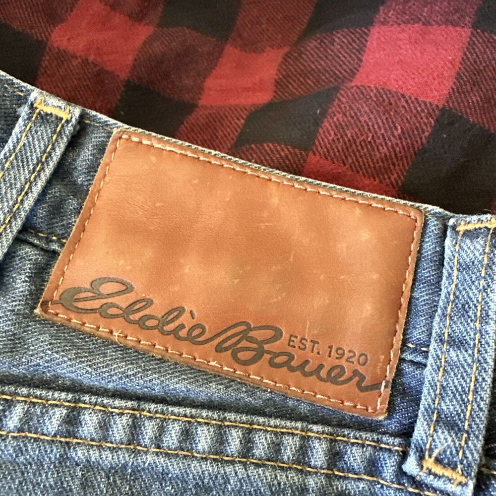 Eddie Bauer Men's Size‎ 38x32  Straight Leg Insulated Dark 100% Cotton Jeans